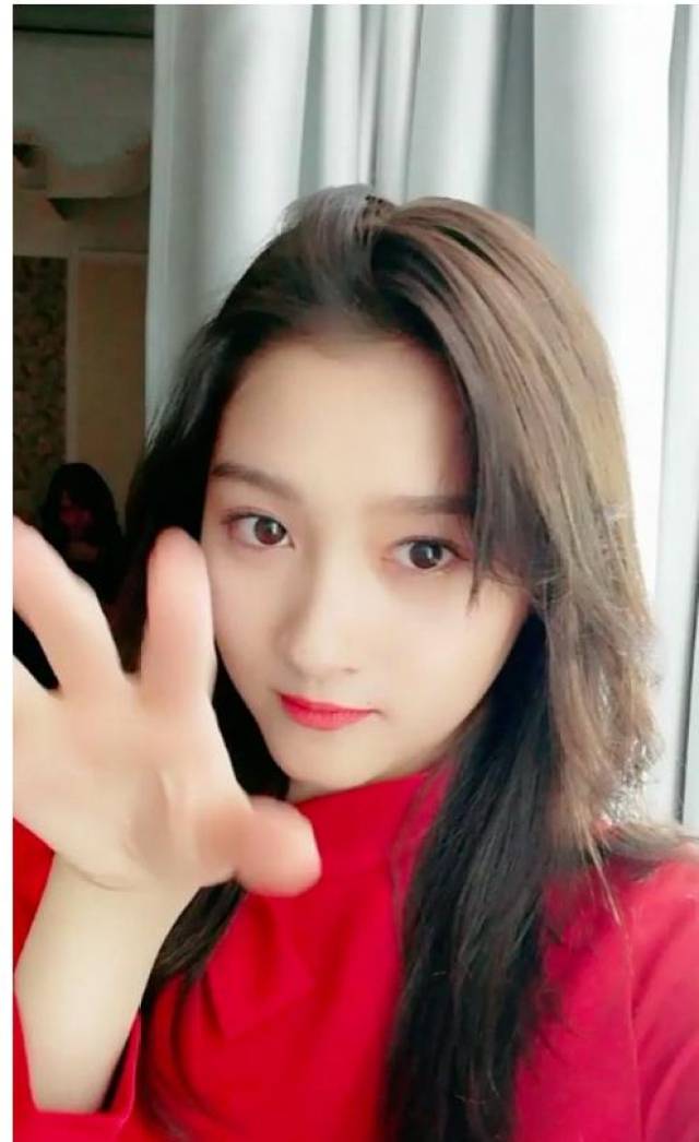 图片亚洲图揄拍自拍视频:04-12-29-33-39-45K：08,亚洲图片自拍风潮，从揄拍到视频创作的艺术之旅