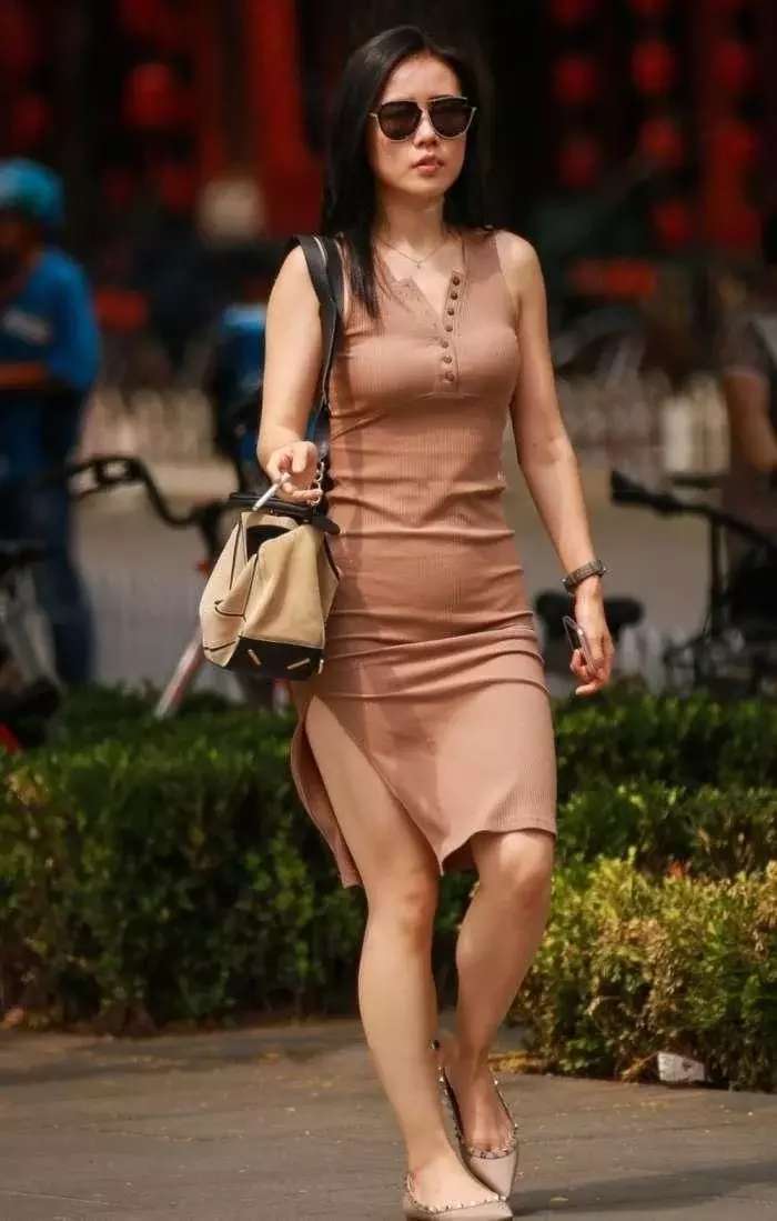 玩弄丰满少妇视频:11-14-18-19-21-40J：26,关于玩弄丰满少妇视频的一些思考