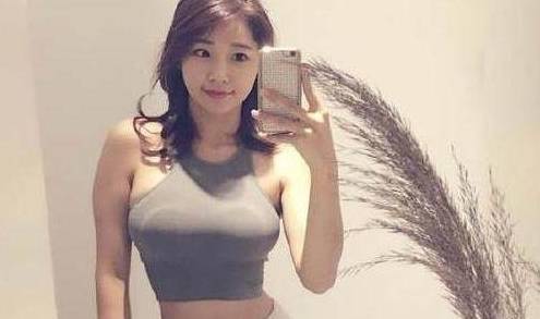 人妻丰满熟妞AV无码区:12-17-22-24-30-45H：46,探索成熟魅力，丰满人妻的魅力世界