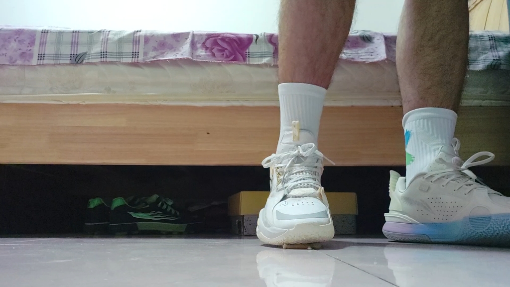 白袜篮球体育生飞机Gay视频:01-16-32-34-36-45K：27,探索白袜篮球体育生与飞机Gay视频的神秘世界，一场多维度的体验之旅