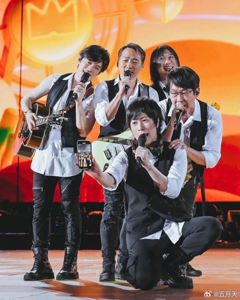 亚洲五月天综合:09-15-20-24-25-49T：10,亚洲五月天，一场跨越时空的音乐盛宴（综合，09-15-20-24-25-49T）