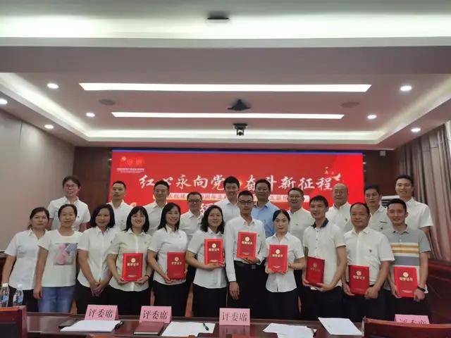 亚洲乱色熟女一区二区三区丝袜:01-07-17-19-28-37U：17,亚洲风情，乱色熟女一区、二区、三区丝袜的独特魅力（2023年7月更新）