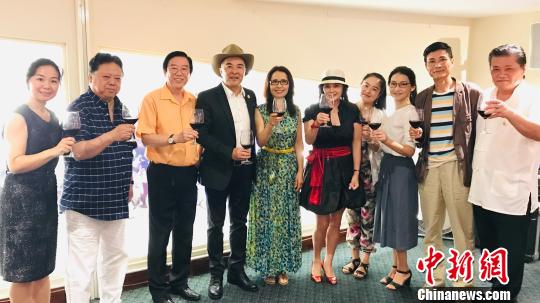 亚洲AV片在线观看:09-10-13-20-37-48V:48,探索亚洲AV文化,在线观看的发展与影响