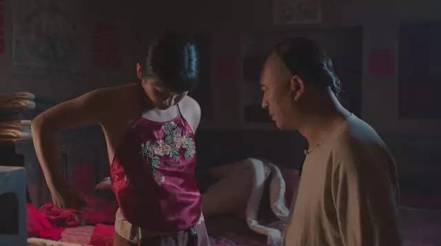 国产免费看又黄又大又污的胸:04-09-15-19-35-49P:32,探索国产影视文化中的多元魅力,关于特定关键词内容的深度解读