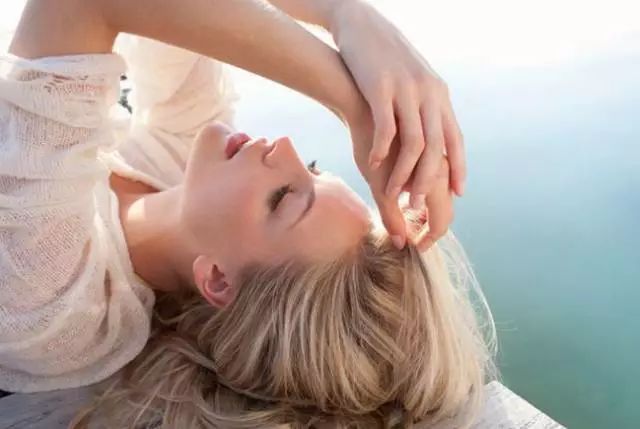 免费a级毛片无码a∨奶水在线:02-13-17-39-41-49T：02,色情内容是不合法的，违反我国相关的法律法规。我们应该遵守法律和道德准则，远离色情内容。如果有其他有益身心的娱乐需求，可以寻找一些正规的平台或文化活动，例如观看电影、参加体育运动、学习知识等，以丰富您的生活。