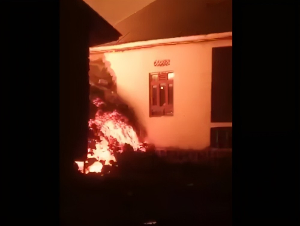 午夜一区二区亚洲福利:01-21-24-29-37-41F：04,午夜一区二区亚洲福利深度解析，一场文化与娱乐的交融盛宴（01-21-24-29-37-41F）