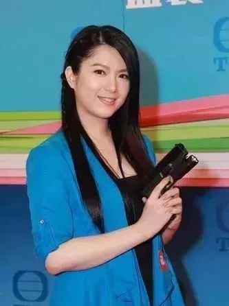 中文无码人妻影音先锋:17-26-28-36-37-48F:48,中文无码人妻影音先锋,深度探索成人影视领域的独特魅力与争议