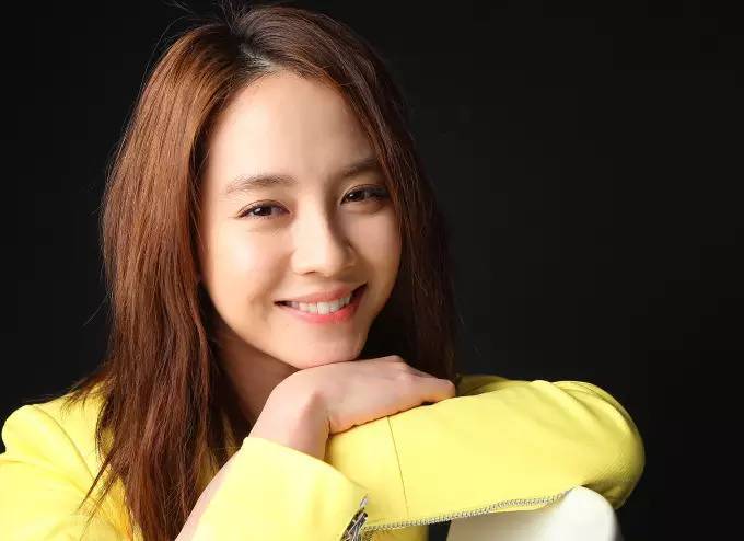 中文无码人妻影音先锋:17-26-28-36-37-48F:48,中文无码人妻影音先锋,深度探索成人影视领域的独特魅力与争议