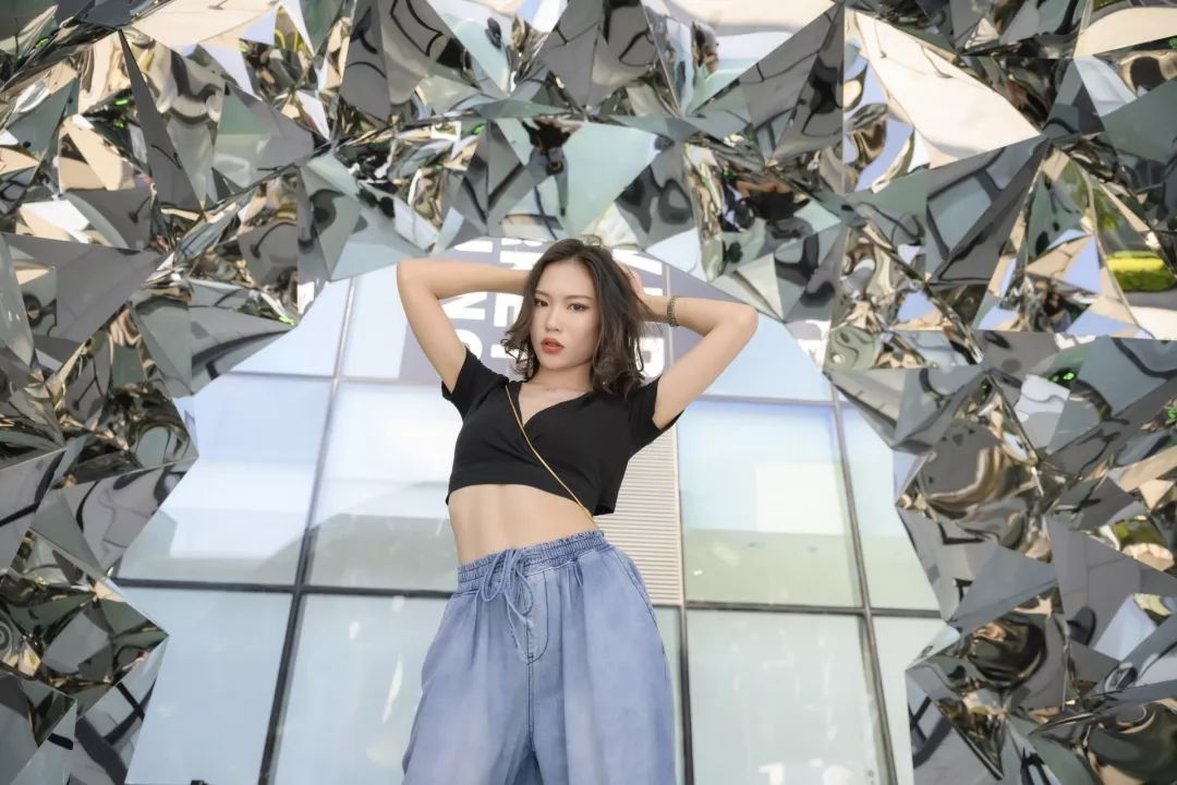 亚洲丰满熟女一区二区哦:15-19-32-37-42-44B：16,亚洲丰满熟女一区二区哦，探索东方女性的魅力与风采