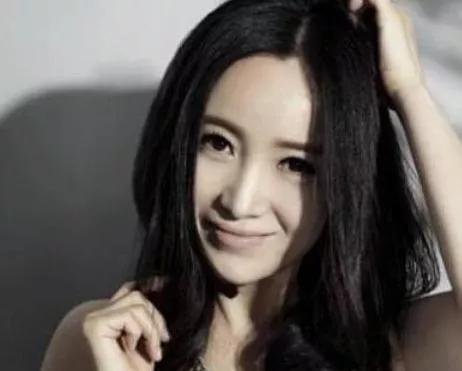 久久人人做人人妻人人玩精品VA:01-04-18-22-35-41X：04,久久精品VA系列，探索人人妻的独特魅力与情感交织