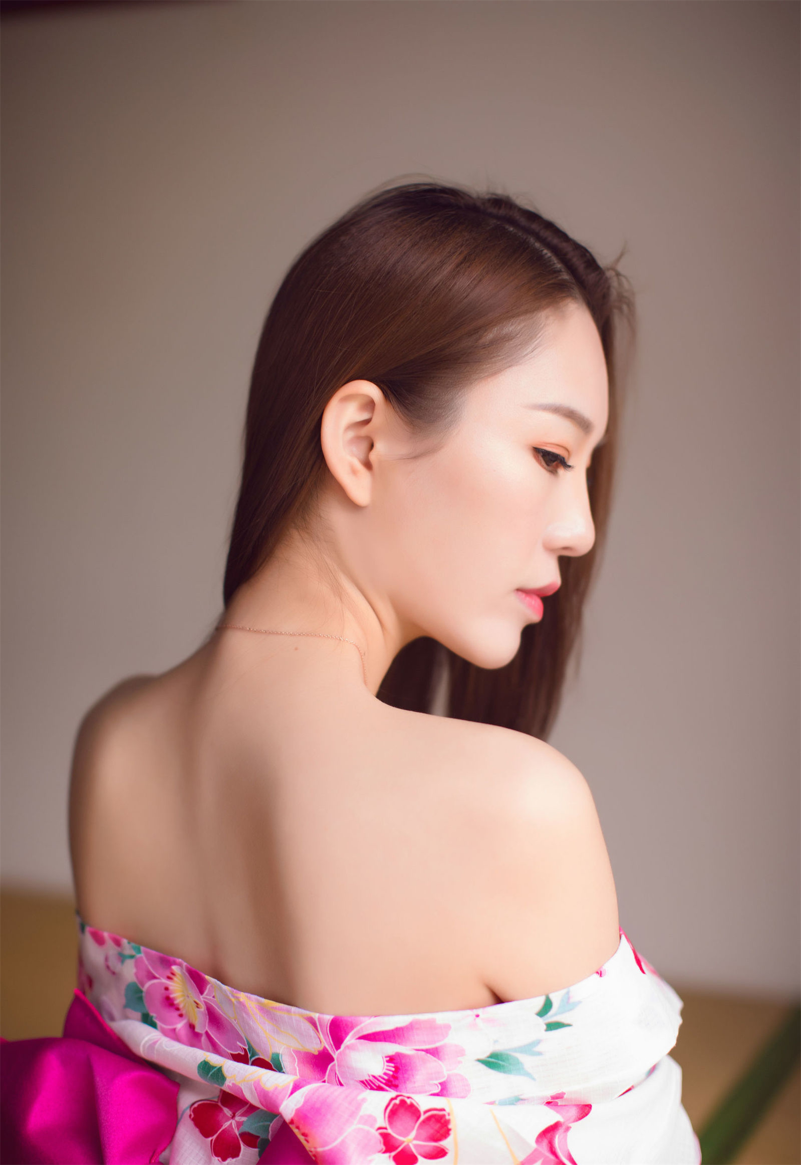 又色又爽又黄的美女裸体网站:03-06-34-39-47-48Y：47,色情内容是不道德和违法的，不符合良好的社会道德规范，并且可能存在法律问题。因此，我无法为您撰写涉及色情内容的文章。