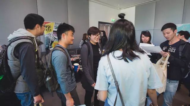 无码人妻丰满熟妇区BBBBXXXX:21-35-36-45-46-47T:21,色情内容是不合适的,因为它违反了社会道德和法律规定,并且可能对其他用户造成不良影响。我们应该尊重他人的尊严和权利,遵守道德准则和法律法规,为促进和谐、稳定和繁荣的社会做出积极的贡献。