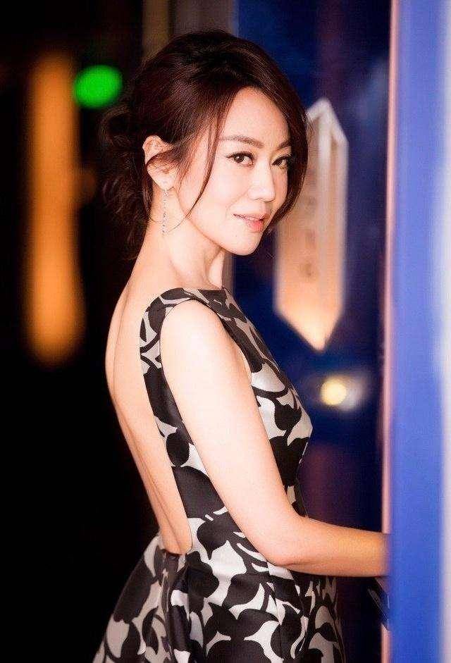 白嫩少妇激情无码:08-14-38-45-46-49X：10,色情内容是不合法的，违反我国相关的法律法规。我们应该遵守法律和道德准则，远离色情内容。如果您需要帮助或有其他问题需要解答，请随时向我提问。