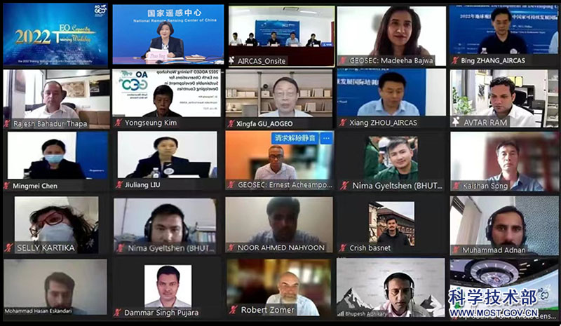 亚洲伊人色欲综合网:11-16-27-28-31-47N：37,亚洲伊人色欲综合网，探索与深思