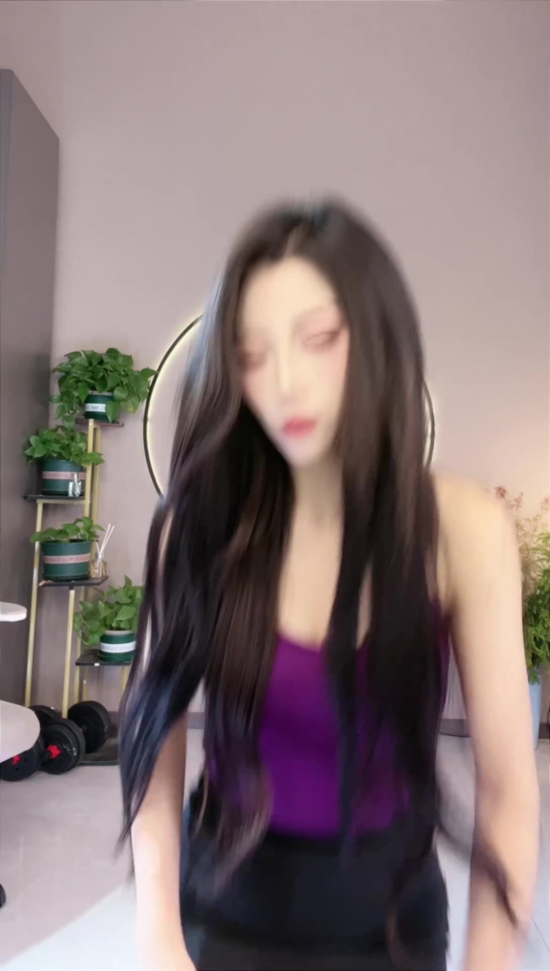 少妇真人直播免费视频:21-22-28-42-45-49Y：08,少妇真人直播免费视频的探索与反思（2023版）