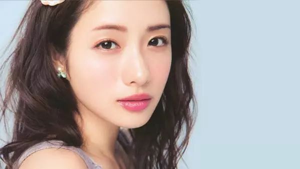 亚洲欧美日韩愉拍自拍:14-23-27-34-35-41E：49,亚洲、欧美、日韩愉拍自拍，探索多元文化的影像交流
