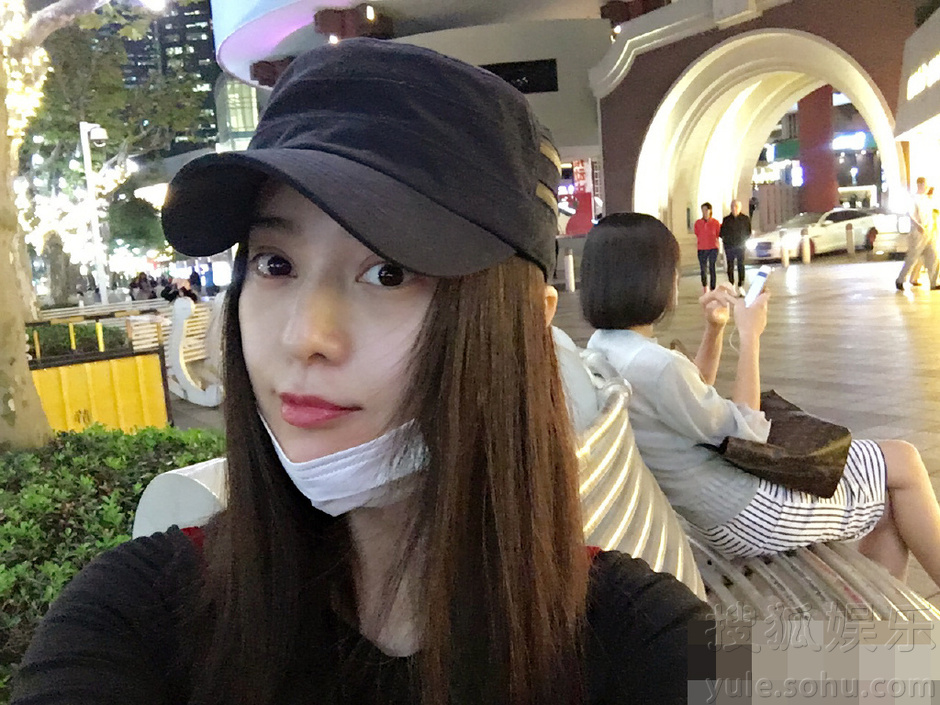 自拍偷区亚洲综合激情:06-07-19-23-28-43Z：11,自拍偷区亚洲综合激情，探索数字时代的私密与公开交织之美