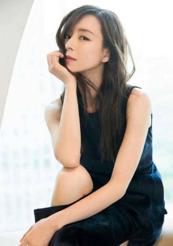 日韩网红少妇无码视频香港:06-09-19-42-43-49V:31,日韩网红少妇无码视频在香港的传播与影响,深度探讨与警示