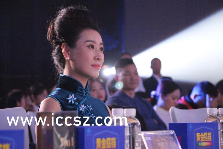 少妇高潮惨叫喷水在线观看:10-11-23-26-31-45X:07,网络时代的情感表达与道德伦理边界 —— 以少妇高潮惨叫喷水在线观看现象为例