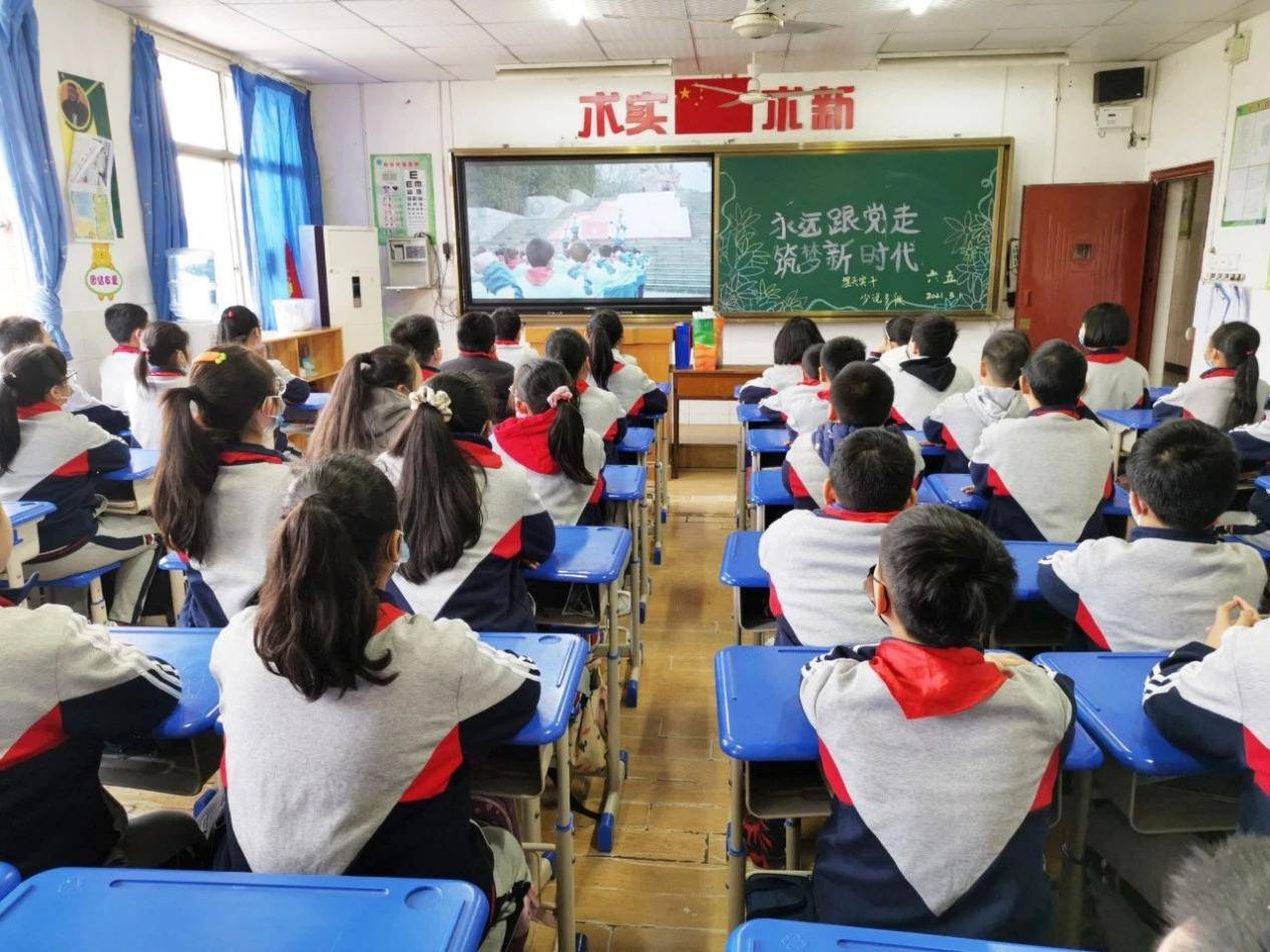 成 人 免费 黄 色 网站无毒:25-28-39-41-44-45H：14,关于成人免费黄色网站无毒的探讨及相关安全建议（25-28-39-41-44-45H）