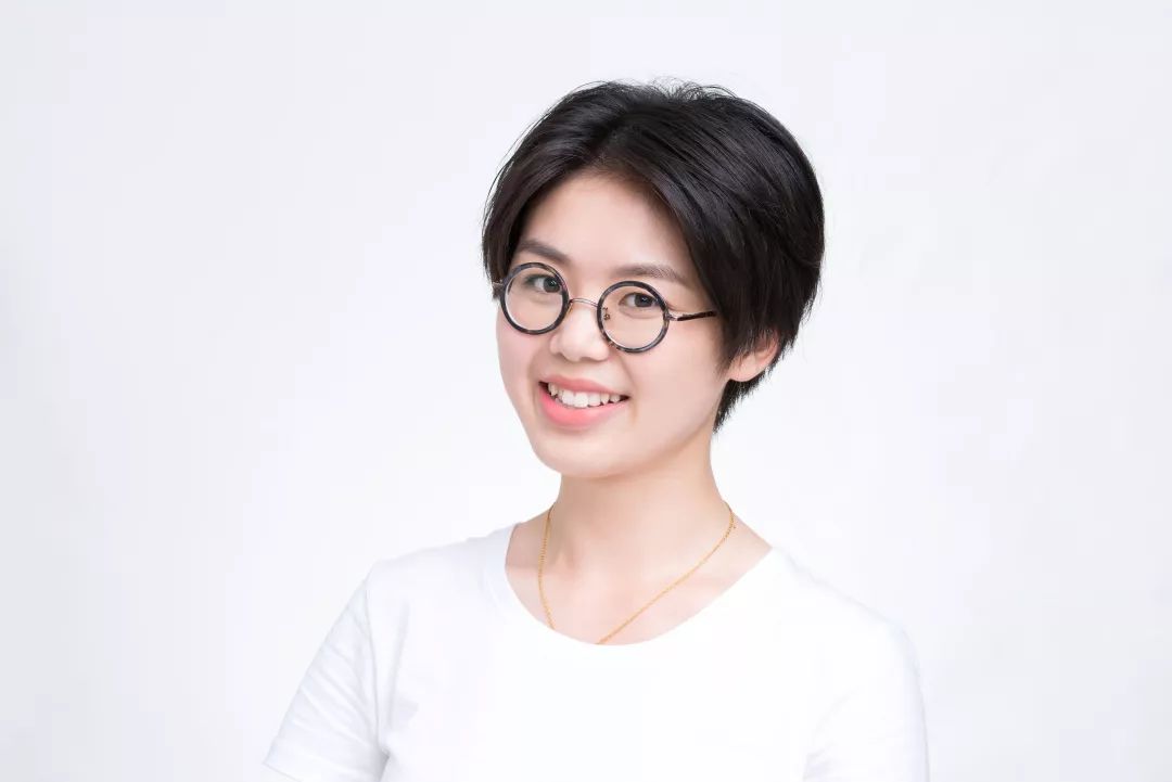 白洁美红美芳高义互换:14-19-23-24-44-46J：21,白洁美红美芳高义互换，探索美的多重定义与内涵