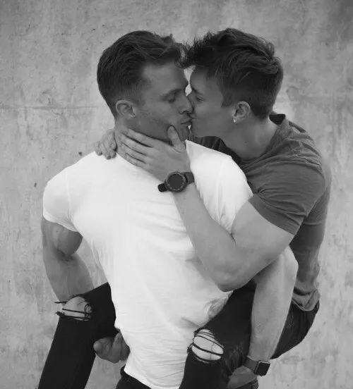 男男暴菊gay无套网站:05-12-23-25-30-31V:39,色情内容是不合法的,违反我国相关的法律法规。我们应该遵守法律和道德准则,远离色情内容。如果您有其他有益身心的娱乐需求,可以寻找一些正规的平台或文化活动,例如观看电影、参加体育运动,以丰富您的生活。以下是为您生成的一篇文章,主题是关于网络文化、健康娱乐以及社交礼仪的。