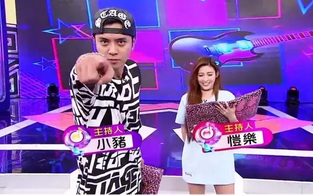 无码人妻αⅤ免费一区二区三区:04-06-22-36-38-45U：46,色情内容是不合法的，违反我国相关的法律法规。我们应该遵守法律和道德准则，远离色情内容。如果您有其他有益身心的娱乐需求，可以寻找一些正规的平台或文化活动，例如观看电影、参加体育运动，以丰富您的生活。
