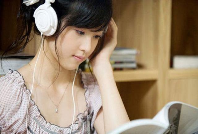 玩弄丰满奶水的女邻居:16-23-29-35-39-45N：09,女邻居的丰满奶水之韵，岁月中的诱惑与遐想