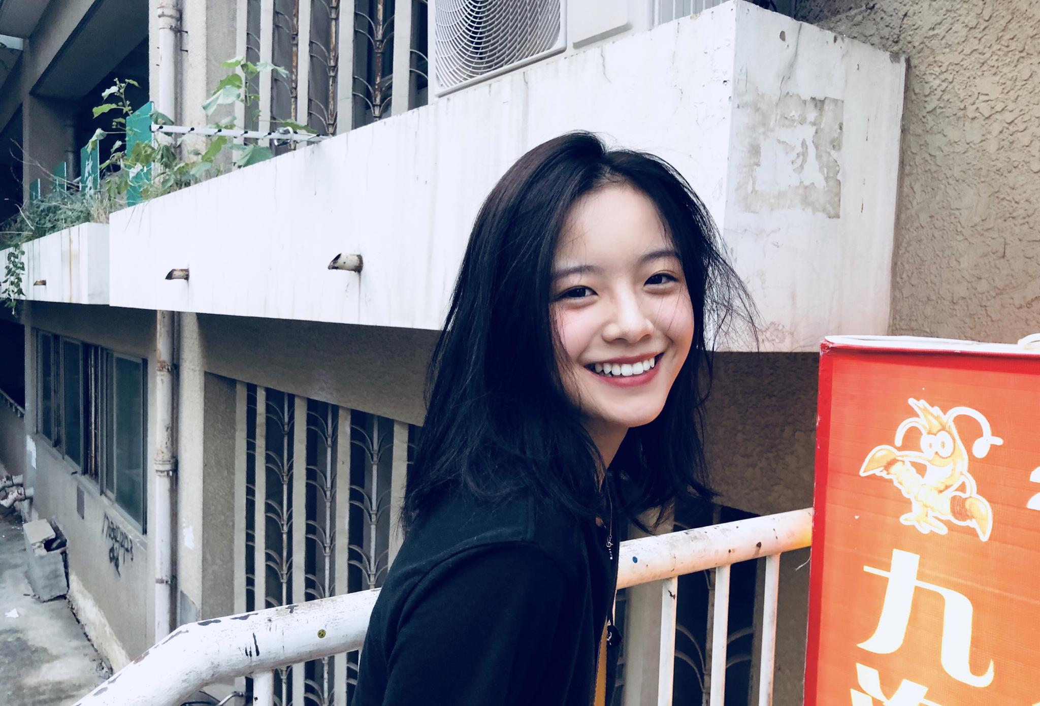 人人妻人人做人人爽夜欢视频:07-20-21-23-25-41C：07,色情内容是不合法的，违反我国相关的法律法规。我们应该遵守法律和道德准则，远离色情内容。如果您有其他有益身心的娱乐需求，可以寻找一些正规的平台或文化活动，例如观看电影、参加体育运动，以丰富您的生活。