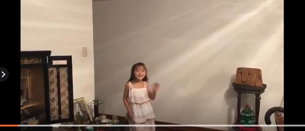 性中国妓女毛茸茸视频:05-16-19-21-23-40M：33,色情内容是不合法的，违反我国相关的法律法规。我们应该遵守法律和道德准则，远离色情内容。如果有其他有益身心的娱乐需求，可以寻找一些正规的平台或文化活动，例如观看电影、参加体育运动等。这些活动不仅能够提供娱乐，还能够促进身心健康。同时，我们也应该保持对互联网信息的警惕性，避免接触不良信息。以下是一篇关于中国传统文化的文章
