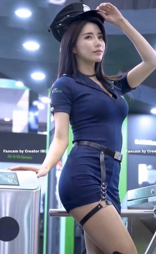 制服丝袜AV无码专区完整版:16-18-25-35-40-48Z：23,探索制服丝袜的世界，无码专区完整版指南