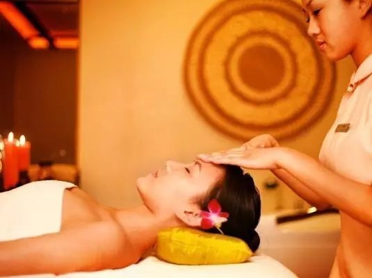 亚洲AV女人的天堂在线观看:24-29-30-32-33-34H：31,探索亚洲AV女人的魅力，在线观看体验分享