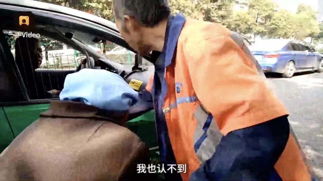 老熟妇仑乱视频一区二区:04-14-33-38-42-43H：32,色情内容是不合法的，违反我国相关的法律法规。我们应该遵守法律和道德准则，远离色情内容。如果您有其他有益身心的娱乐需求，可以寻找一些正规的平台或文化活动，例如观看电影、参加体育运动，以丰富您的生活。