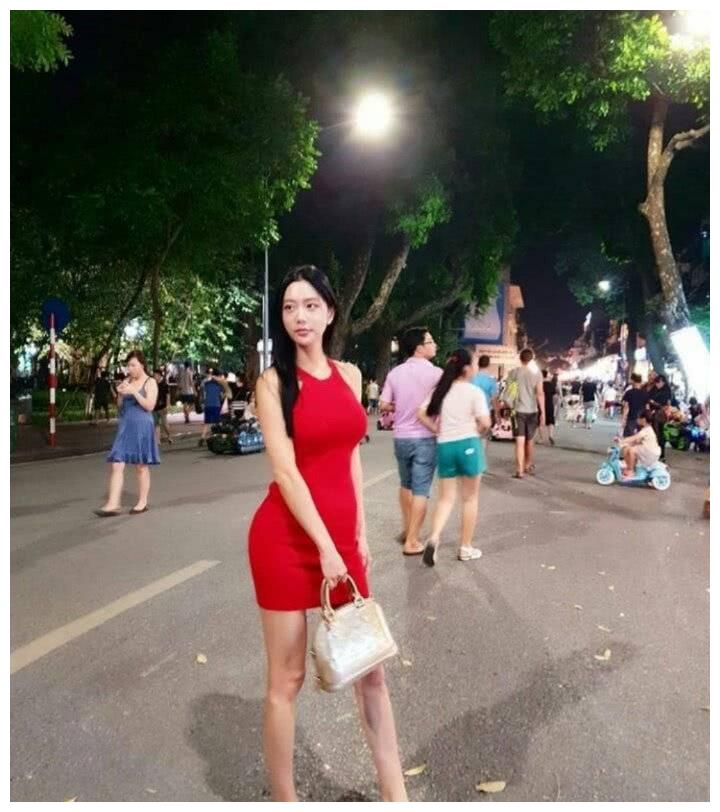 亚洲熟伦熟女新五十路熟妇:17-26-28-36-37-48F：48,亚洲熟伦熟女新五十路熟妇，探索成熟魅力的多元展现