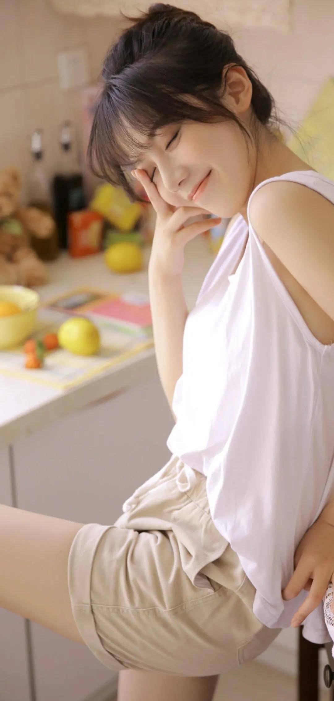 永久免费观看美女裸体视频的网站:06-23-29-39-40-47J：14,关于永久免费观看美女裸体视频的网站，真相、风险与警示
