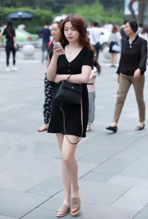 50岁丰满老熟女BBWBBWPICS:14-19-21-35-40-43R：45,关于丰满熟女的魅力，一种超越年龄的美的赞歌
