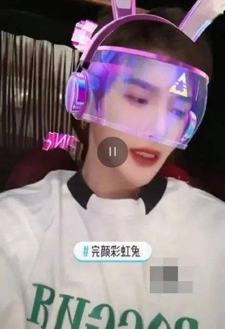 免费无码无遮挡裸体视频在线观看:03-09-12-16-17-25J：41,色情内容是不合法的，违反我国相关的法律法规。我们应该遵守法律和道德准则，远离色情内容。如果有其他有益身心的娱乐需求，可以寻找一些正规的平台或文化活动，例如观看电影、参加体育运动、学习绘画或音乐等。这些活动不仅能够提供娱乐，还能够提升个人技能和促进身心健康。