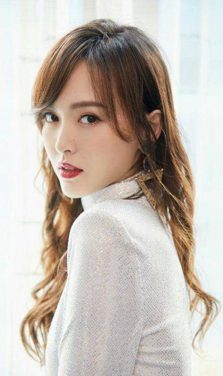 97国产精品麻豆性色aⅴ人妻波:04-05-17-26-27-49X：42,色情内容是不合法的，违反我国相关的法律法规。我们应该遵守法律和道德准则，远离色情内容。如果您有其他有益身心的娱乐需求，可以寻找一些正规的平台或文化活动，例如观看电影、参加体育运动，以丰富您的生活。